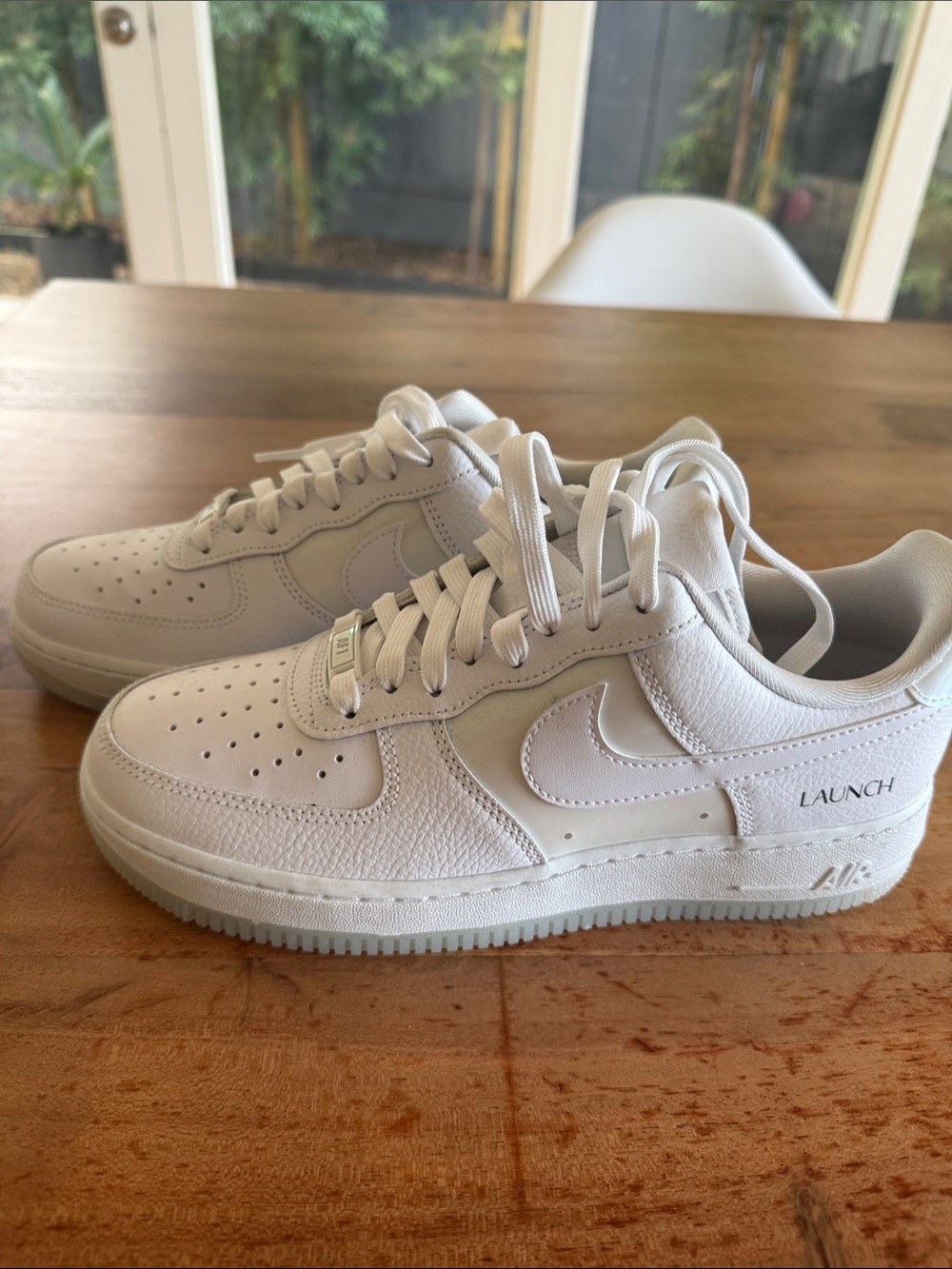 Women’s Nike White Leather Sneakers - Launch Sz 9 NWOT